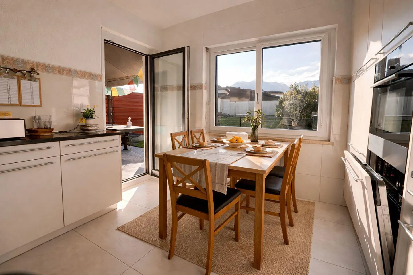 Casa gemella con charme, luce e giardino | Doppelhaushälfte mit Cha... - Photo 3 sur 21