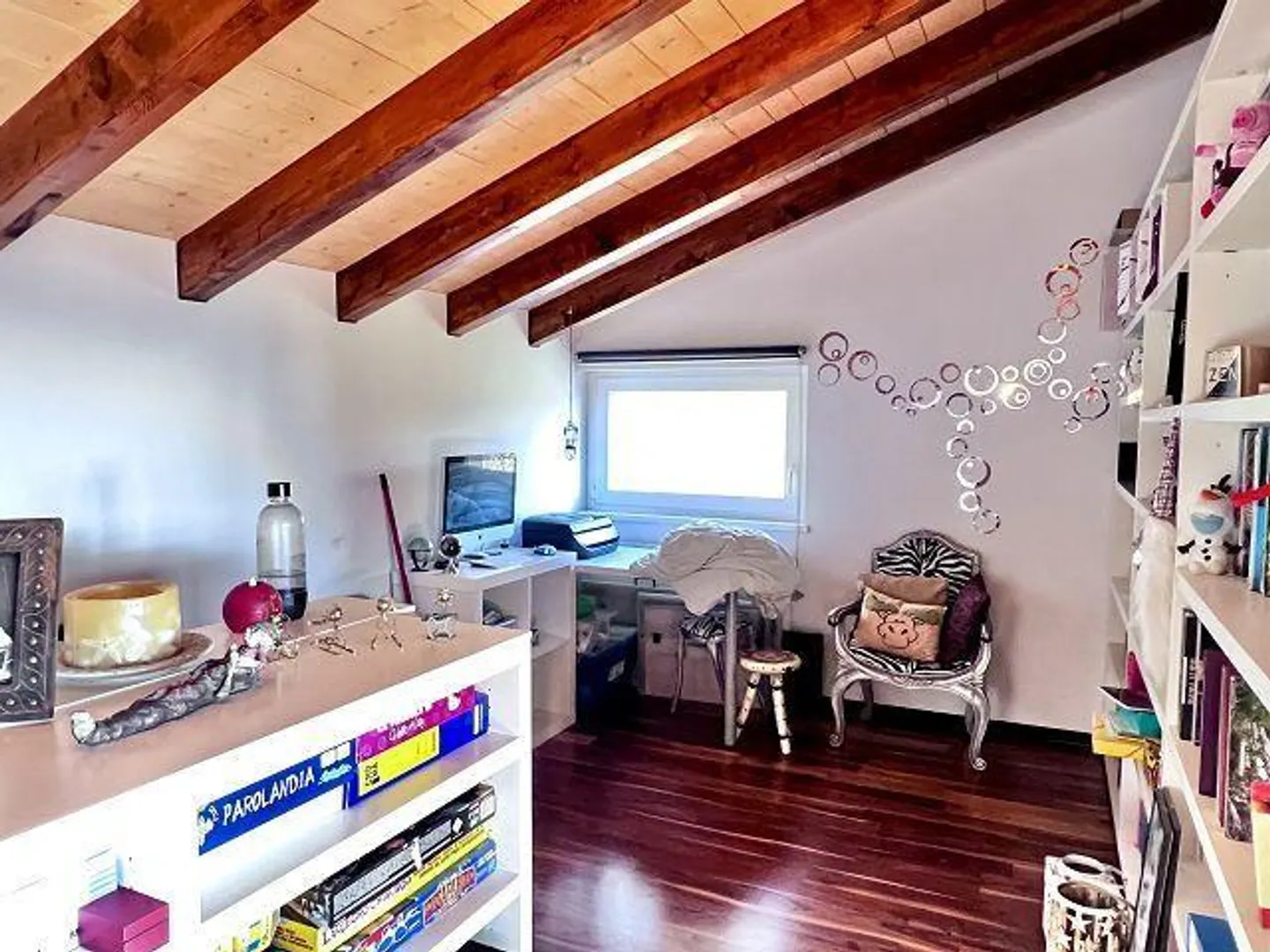 Villetta di 5 1/2 locali in una posizione molto tranquilla e soleggiata con vista - Foto 13 di 43