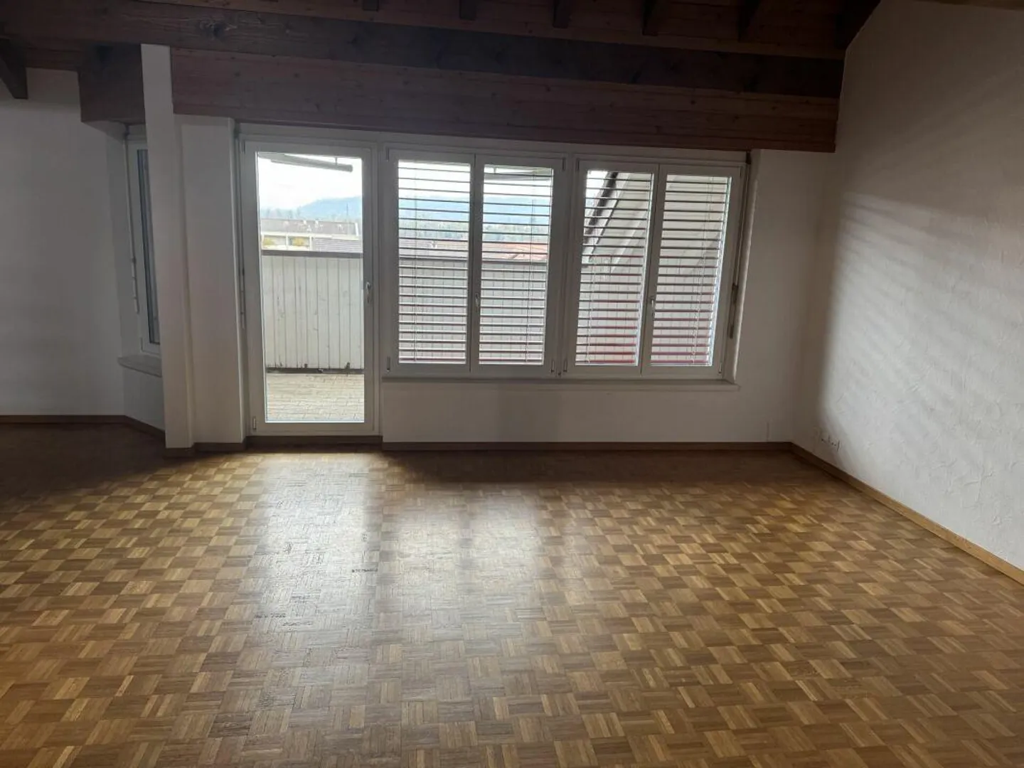 82m2 Maisonette Apartment with 32m2 Gallery! - Photo 4 of 19
