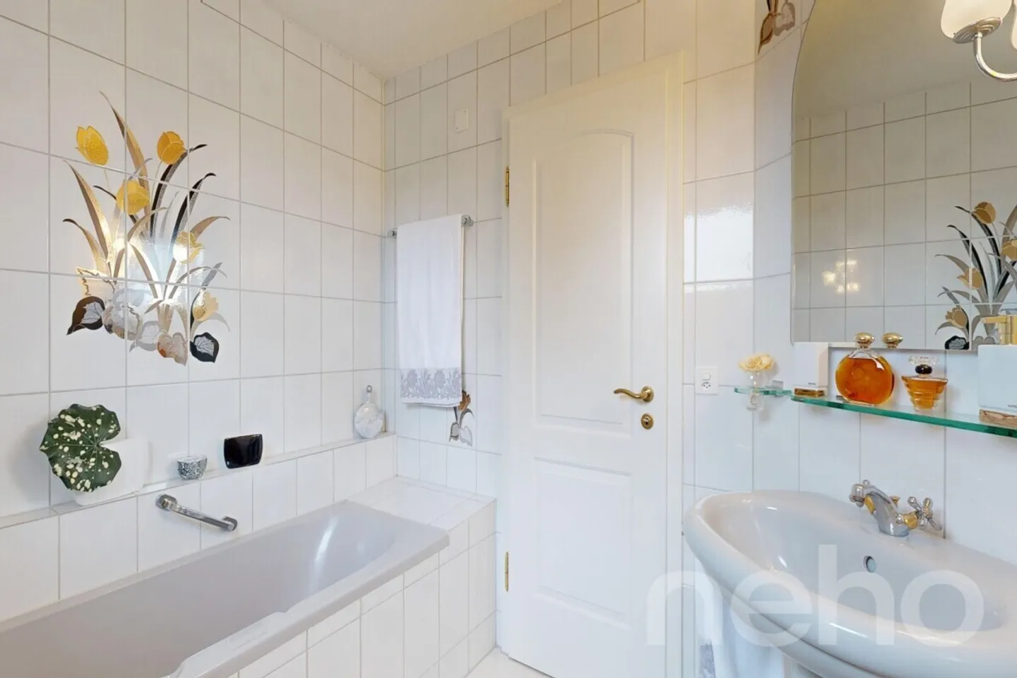 Spacious penthouse with lots of charm in a quiet location - Photo 7 of 12