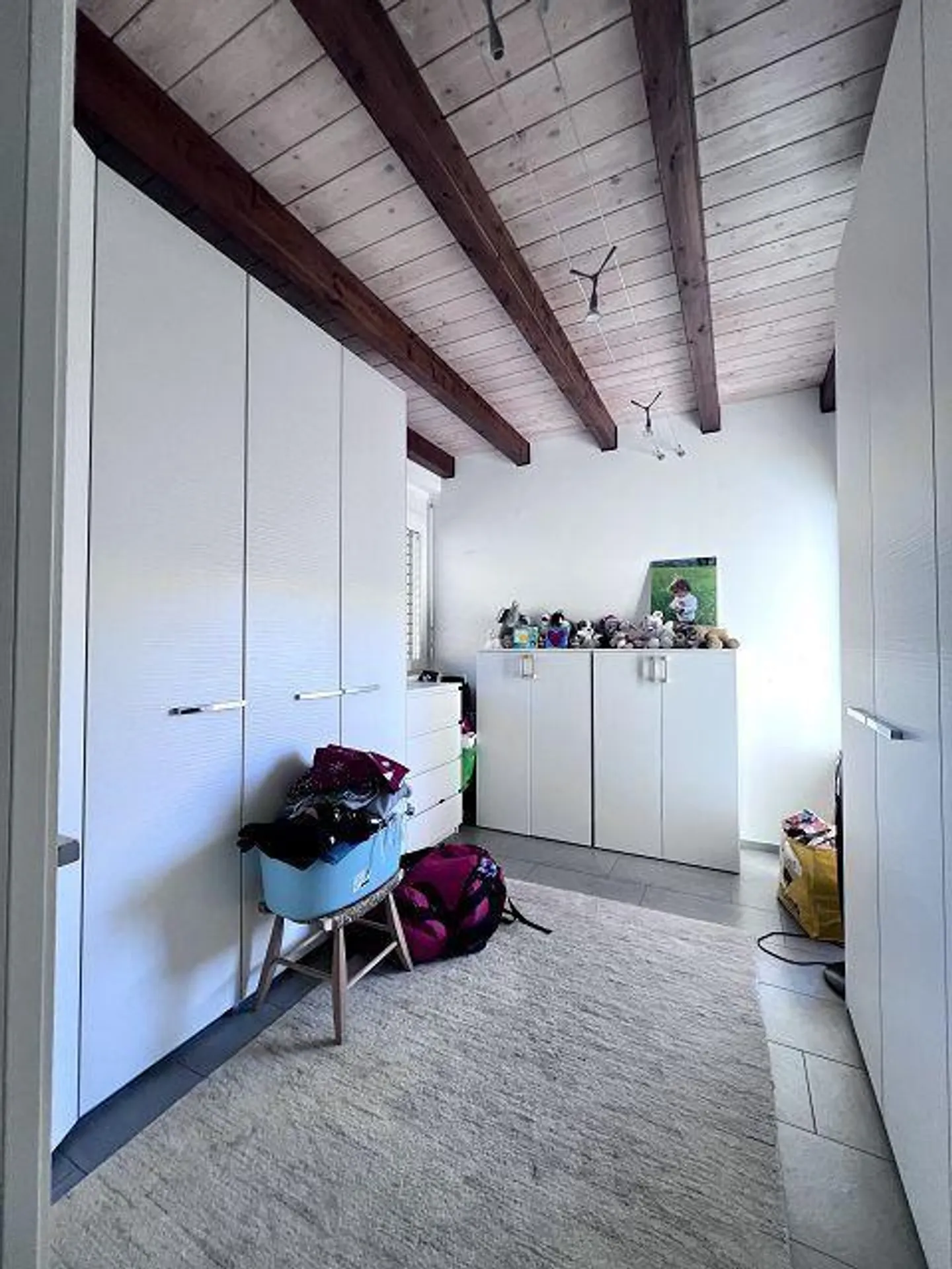 Villetta di 5 1/2 locali in una posizione molto tranquilla e soleggiata con vista - Foto 10 di 43