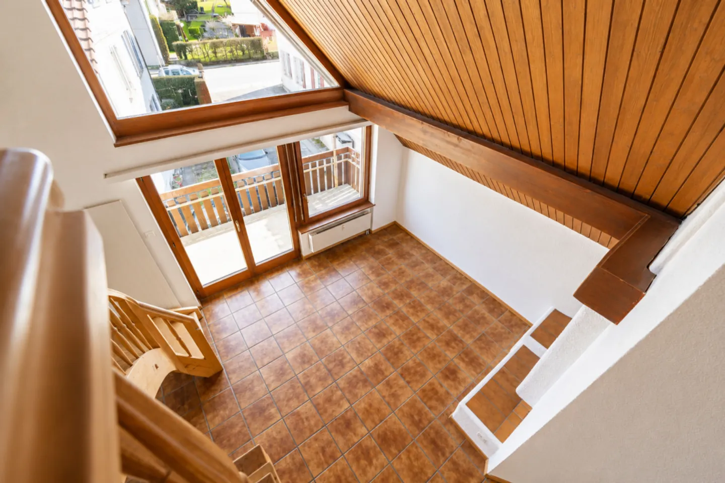 Appartement spacieux avec hauteurs sous plafond - Photo 10 sur 14