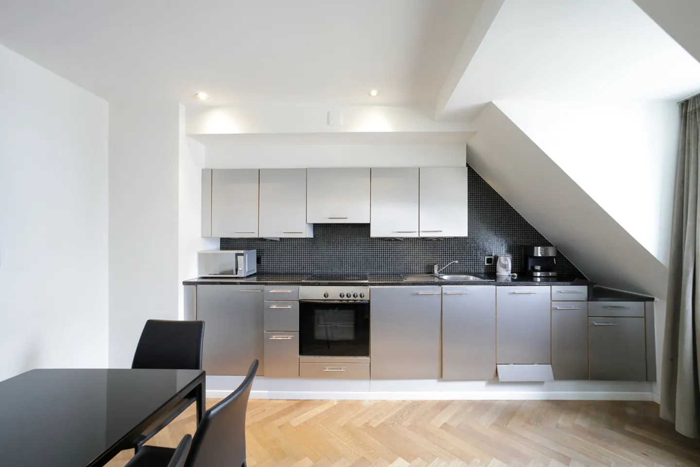 Appartement spacieux de 3,5 pièces avec balcon à Zurich-Ouest - Photo 7 sur 11