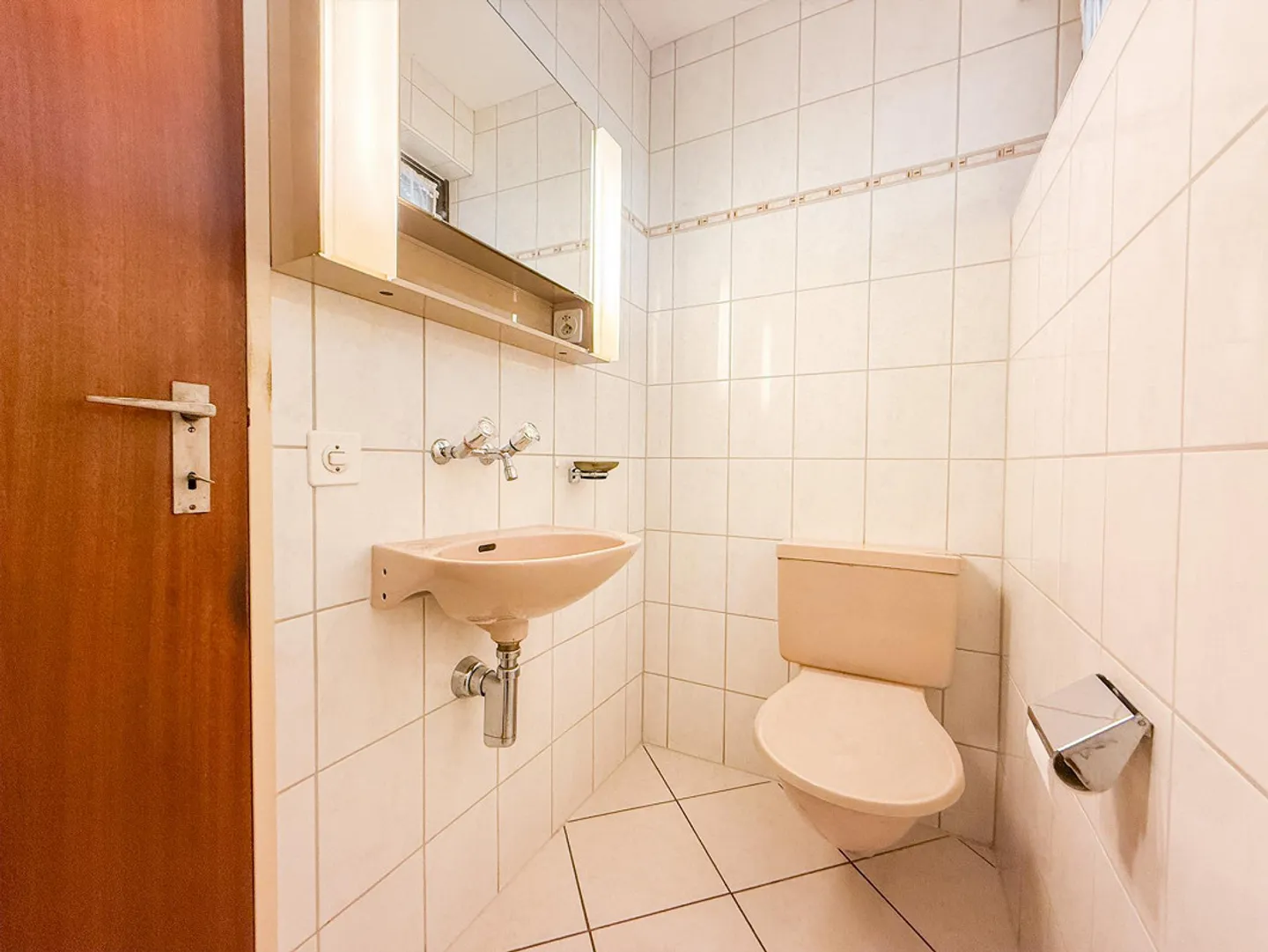 5.5-Room Single-Family House in a Quiet Village Location - Photo 7 of 18