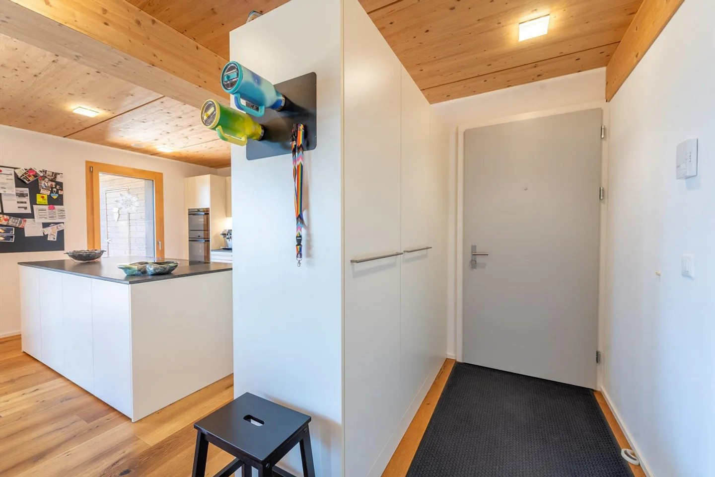 Spacious Living with 24 m² Terrace - Photo 7 of 13