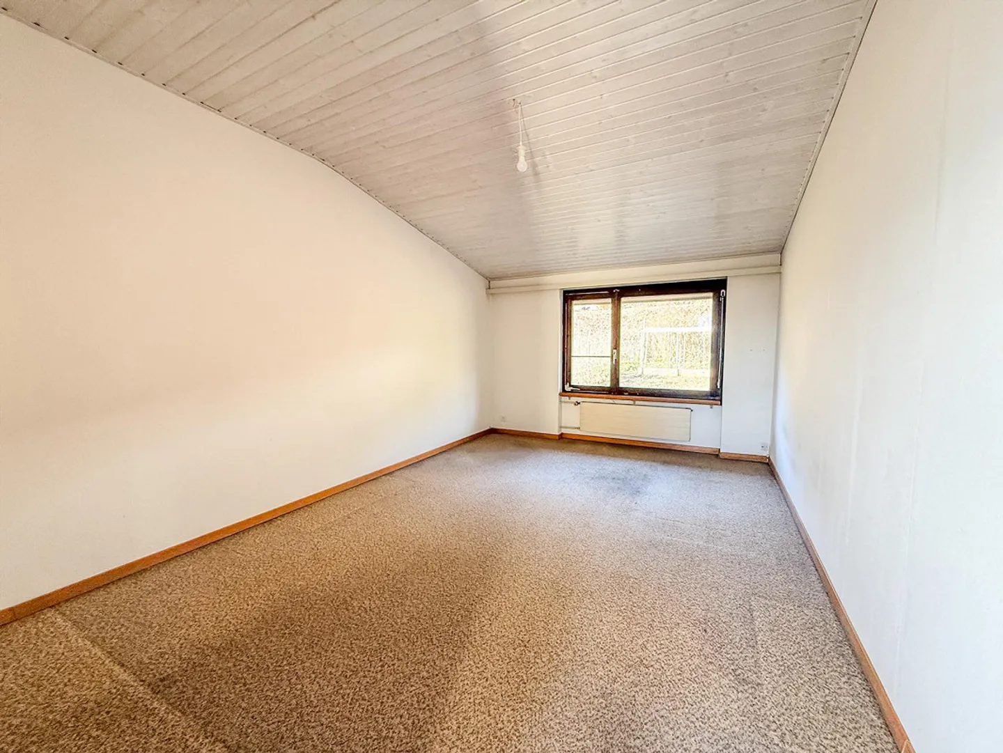 5.5-Room Single-Family House in a Quiet Village Location - Photo 12 of 18