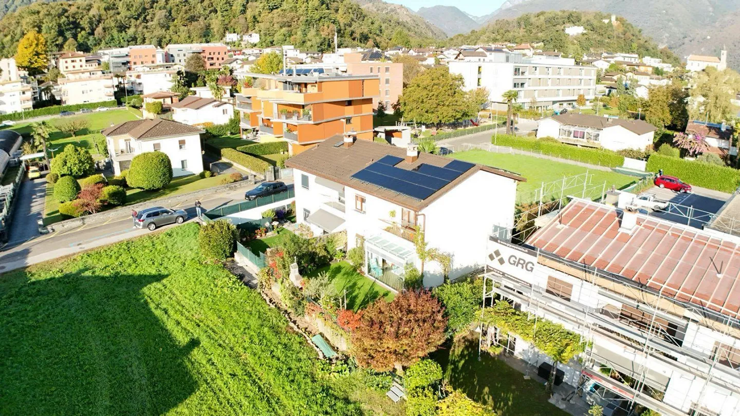 Casa gemella con charme, luce e giardino | Doppelhaushälfte mit Cha... - Photo 14 sur 21
