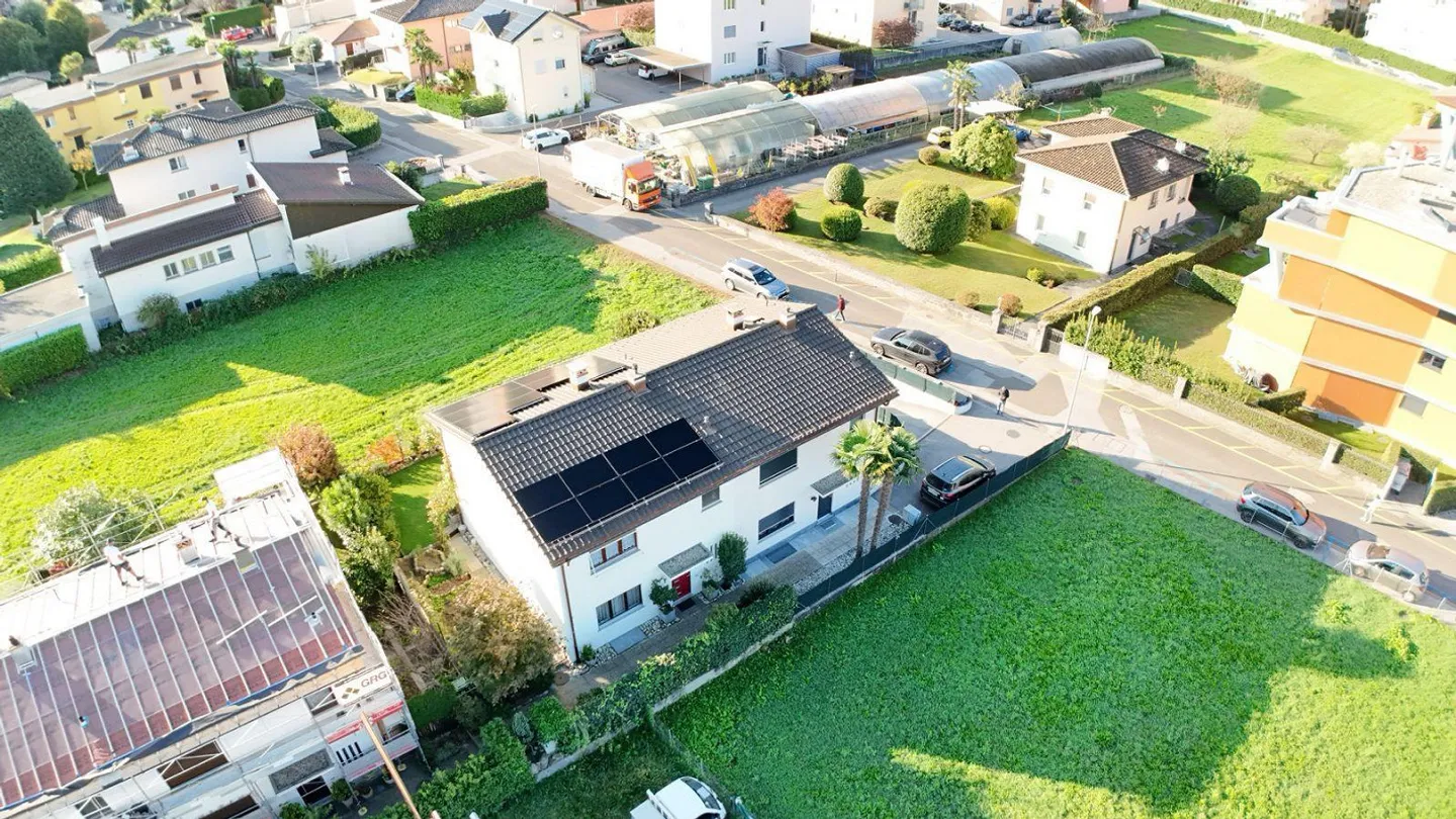 Casa gemella con charme, luce e giardino | Doppelhaushälfte mit Cha... - Photo 16 sur 21