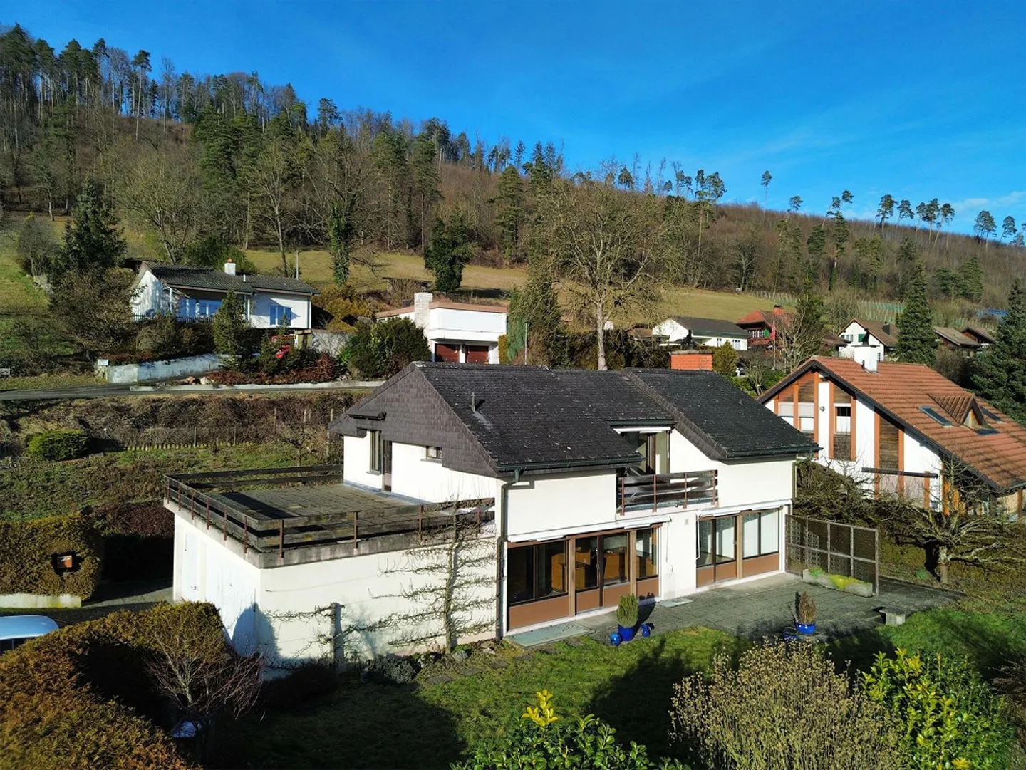 5.5-Room Single-Family House in a Quiet Village Location - Photo 1 of 18