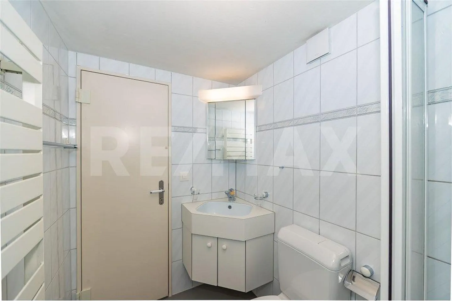 Historic house directly on the Sarner-Aa (half house) with storage space... - Photo 10 of 13