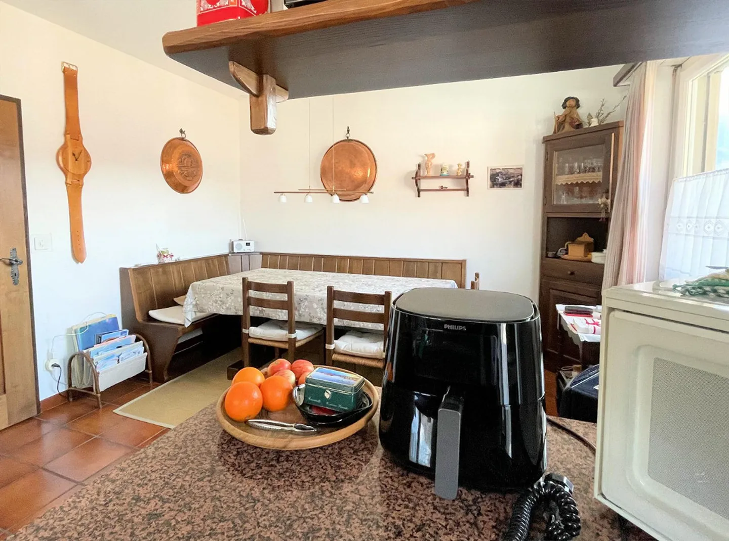 Geräumige Villa mit Schwimmbad in einer prestigeträchtigen Wohngegend - Foto 11 von 19