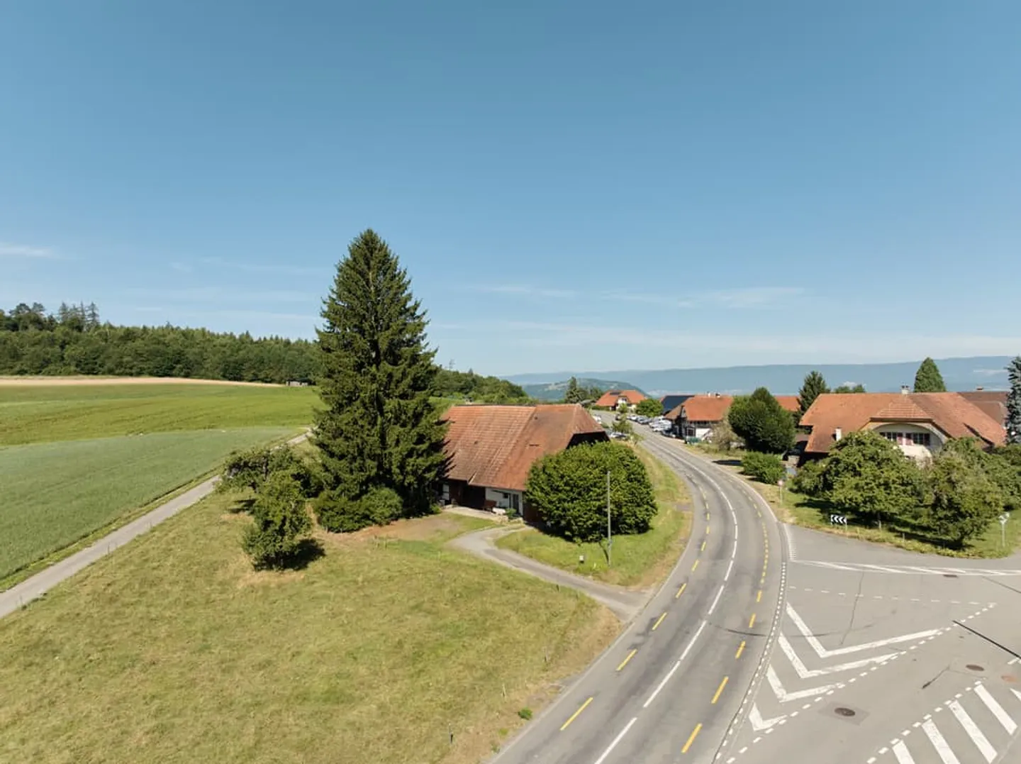 BAUERNHAUS MIT CHARME UND WEITBLICK IN BÜCHSELN - Foto 1 von 13