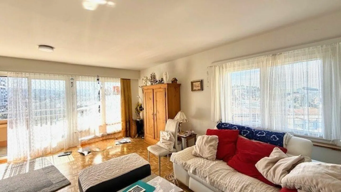 Appartamento 5 1/2 locali con vista interessante - Foto 4 di 16