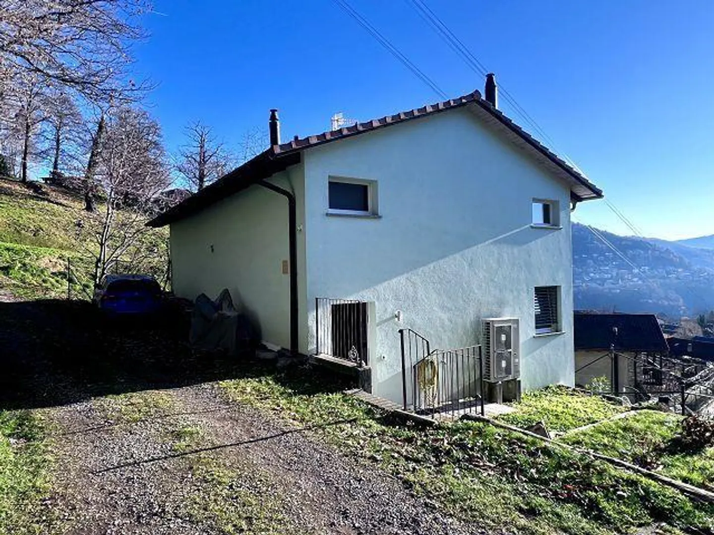 Villetta di 5 1/2 locali in una posizione molto tranquilla e soleggiata con vista - Foto 34 di 43