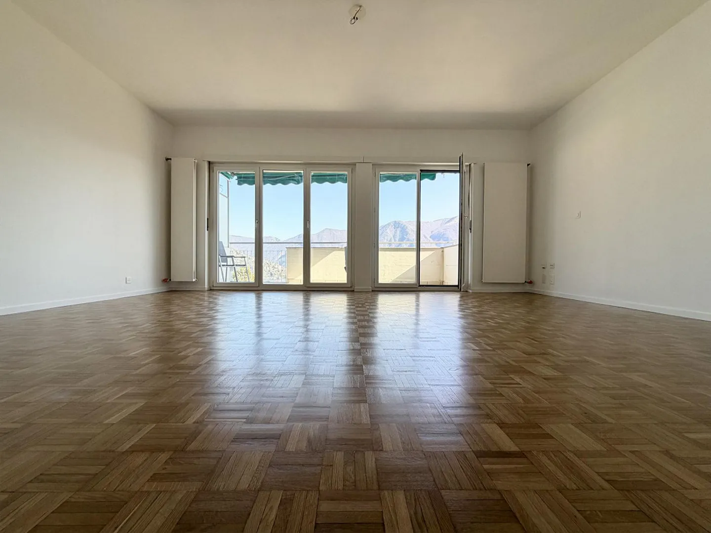 Attika- Loft-Feeling mit Panoramablick über Lugano - Foto 5 von 16