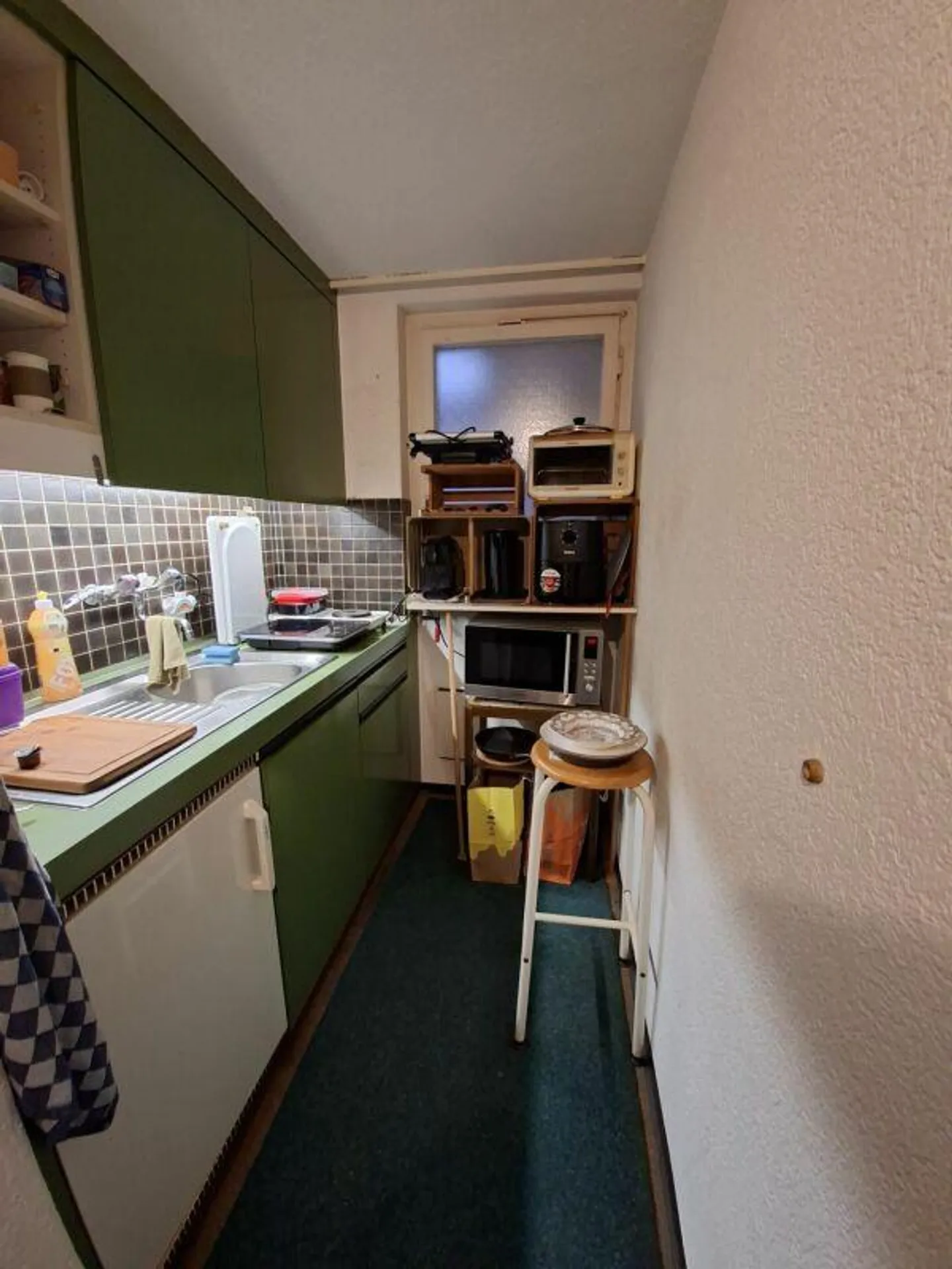 Maison multifamiliale avec huit petits appartements simples (studios) dans un quartier résidentiel calme à Baden - Photo 10 sur 21