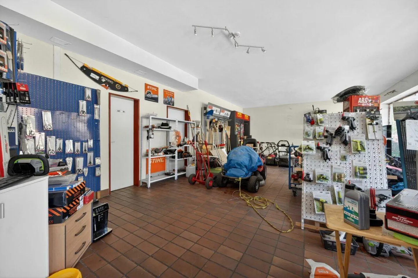 Vielseitige Gewerbefläche in Geroldswil - Foto 2 von 5