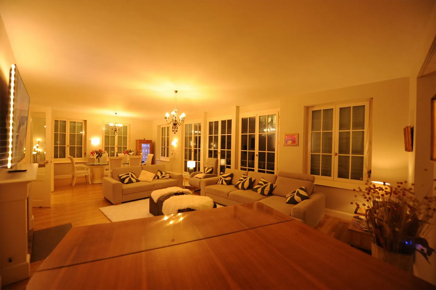 Luxuriöse und gemütliche Wohnung in einem Palast in Zürich - Foto 2 von 20