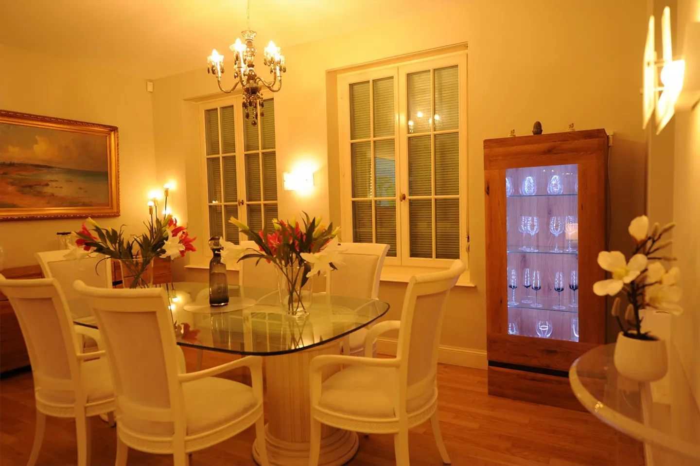 Luxuriöse und gemütliche Wohnung in einem Palast in Zürich - Foto 4 von 20