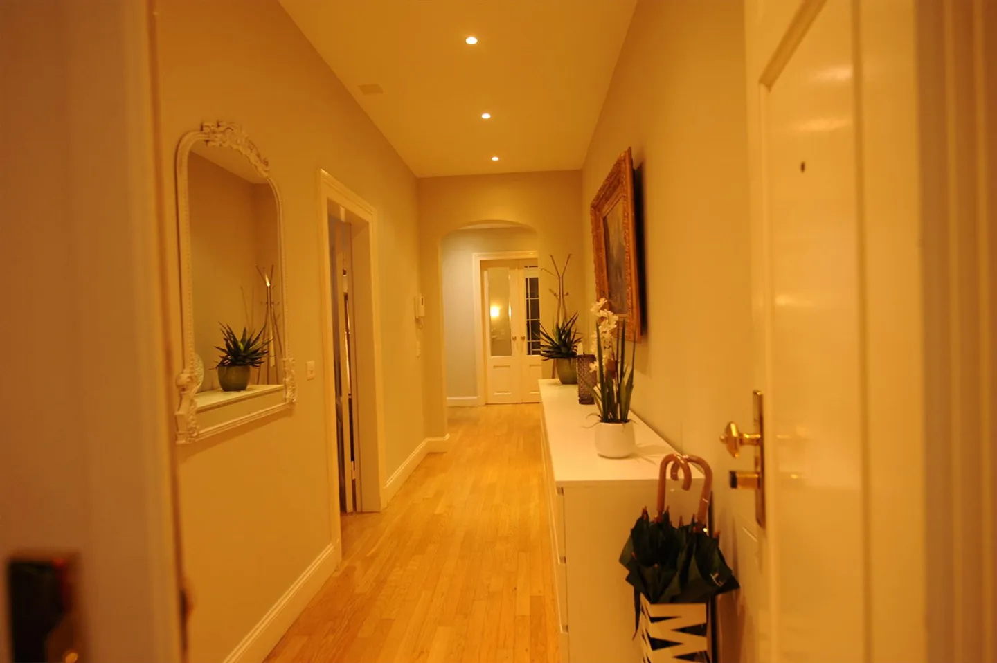 Luxuriöse und gemütliche Wohnung in einem Palast in Zürich - Foto 15 von 20