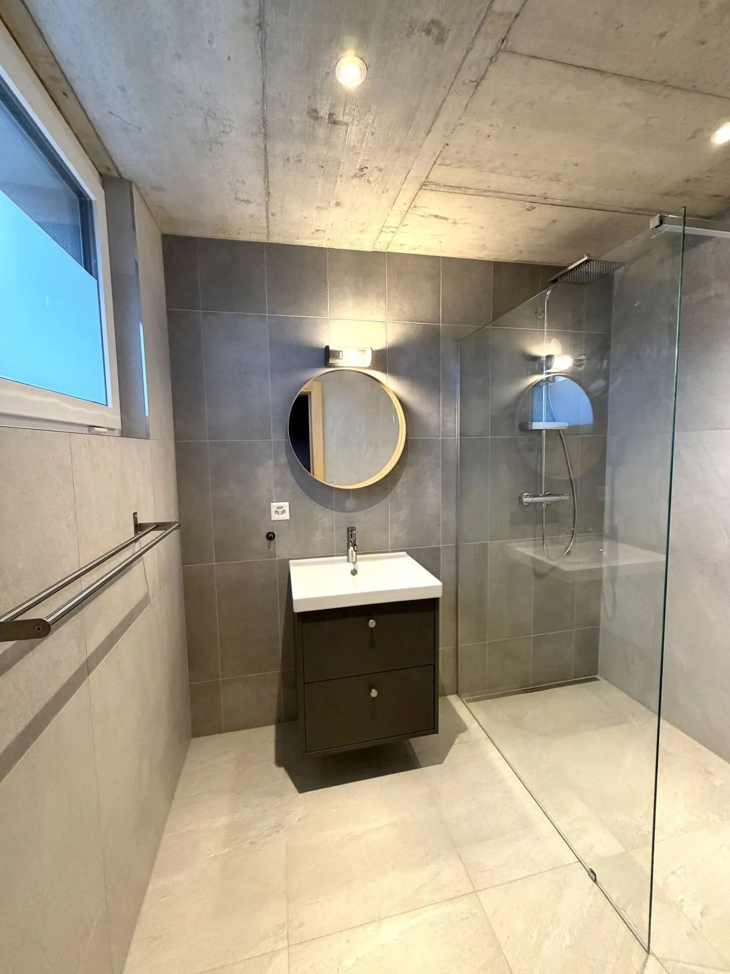 New luxury penthouse with panoramic terrace and 2 suites - Photo 2 of 5