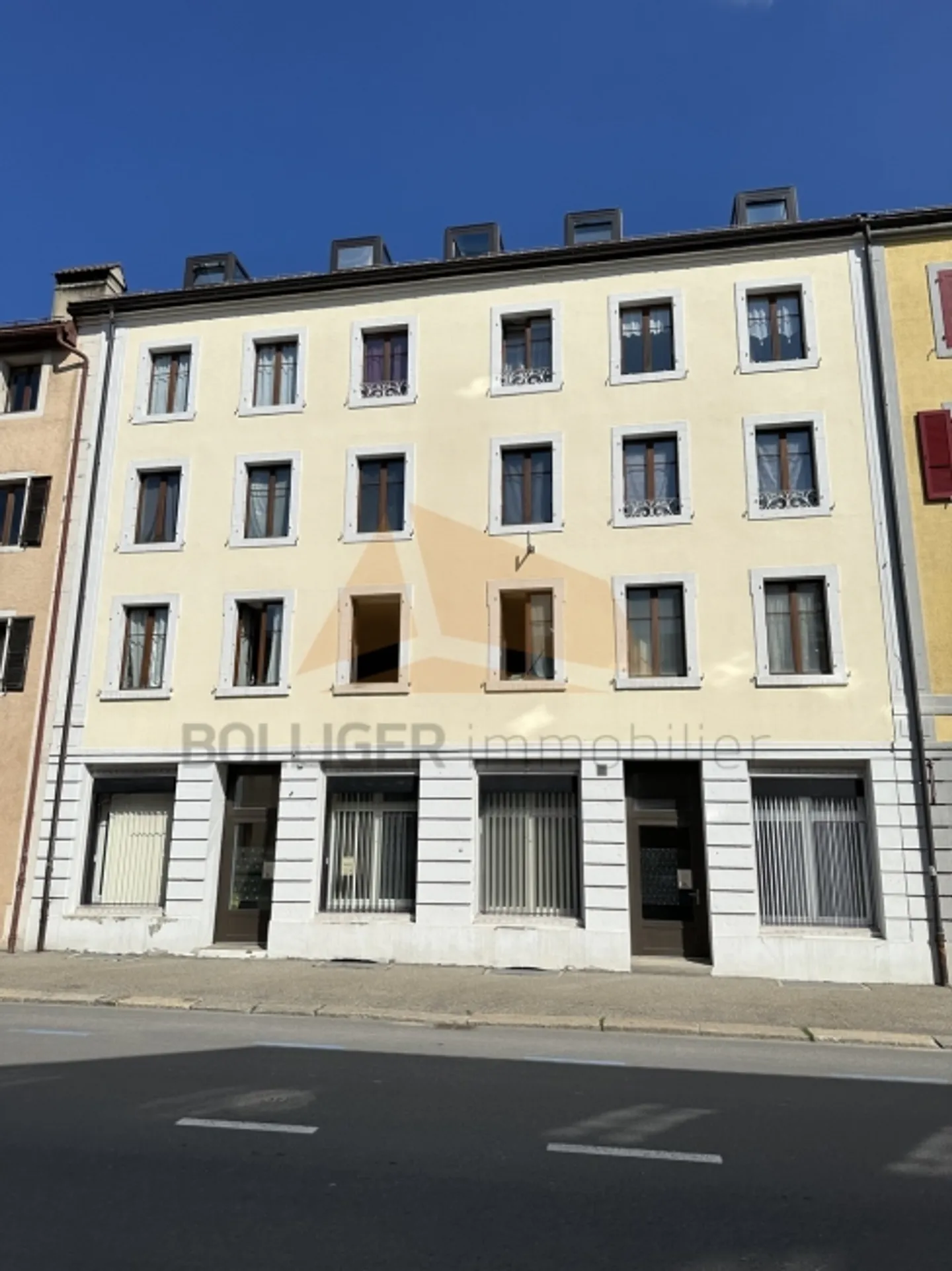 In vendita
Edificio a uso misto - Foto 3 di 15