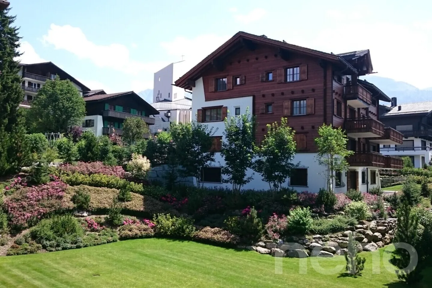 Charming 3.5 Room Apartment - Photo 1 of 12