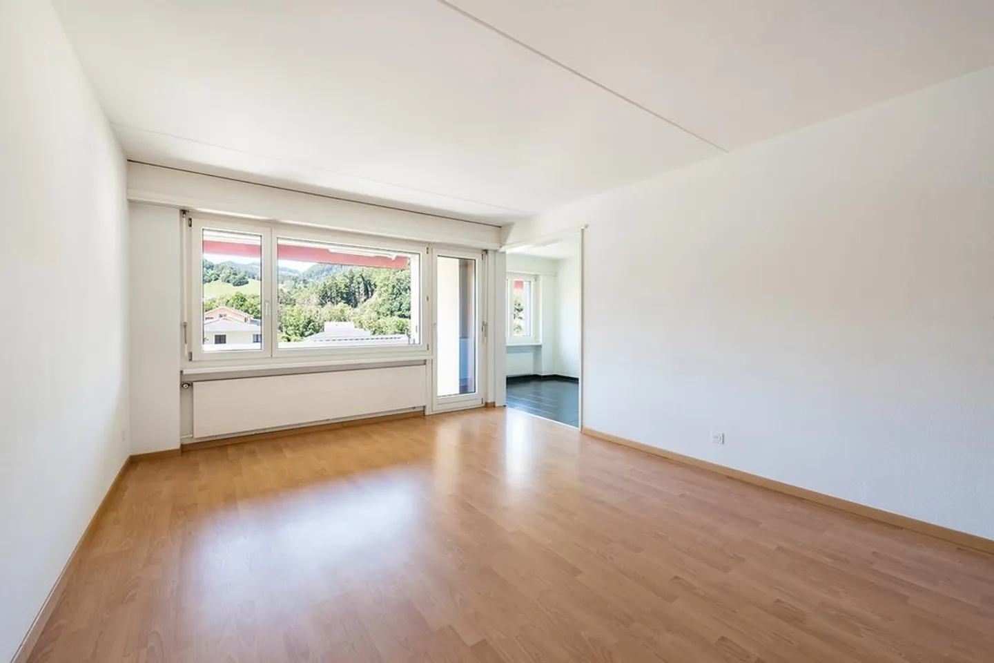 Great apartment in the green for rent - Photo 3 of 6