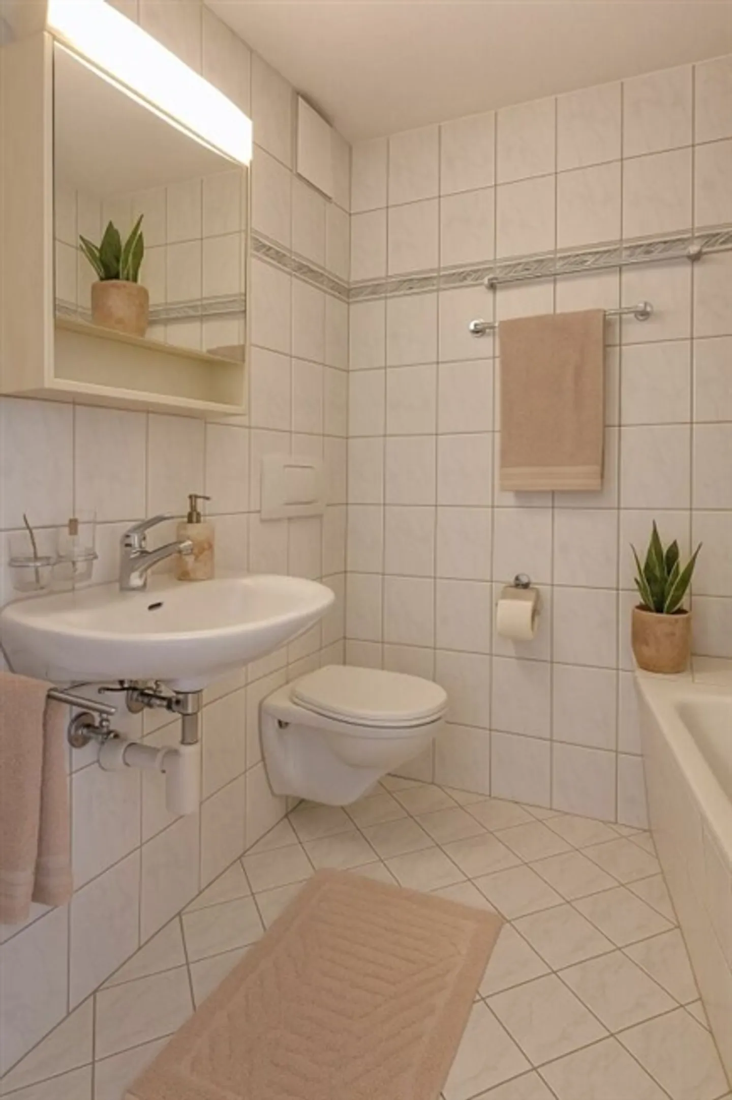 «Gepflegt mit Lift und schöner Aussicht» - Foto 6 von 8