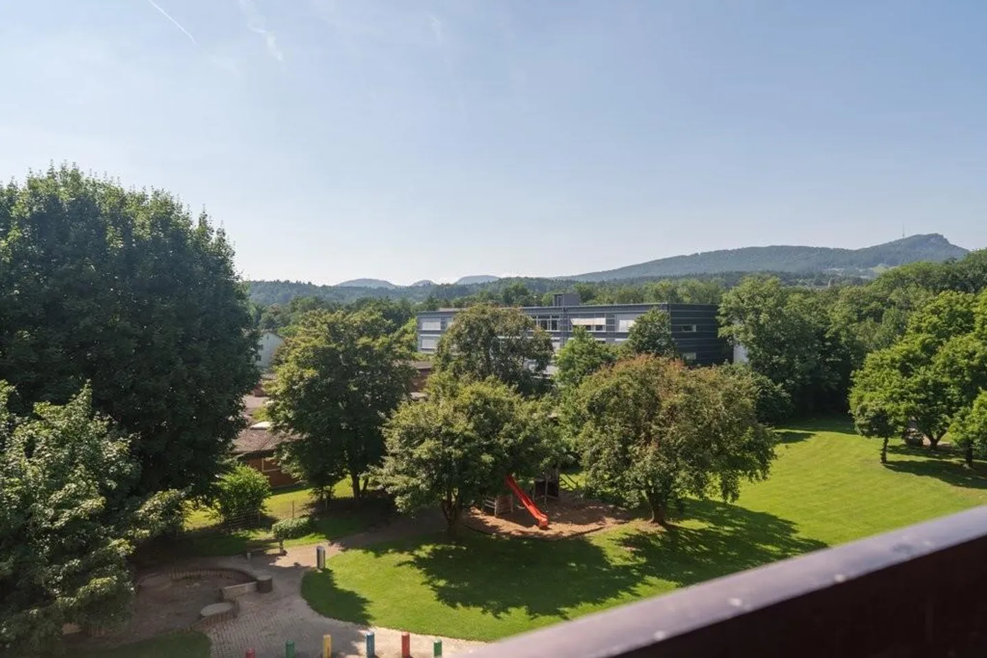 RENT WITHOUT DEPOSIT - Newly renovated and centrally located apartment - Photo 6 of 7