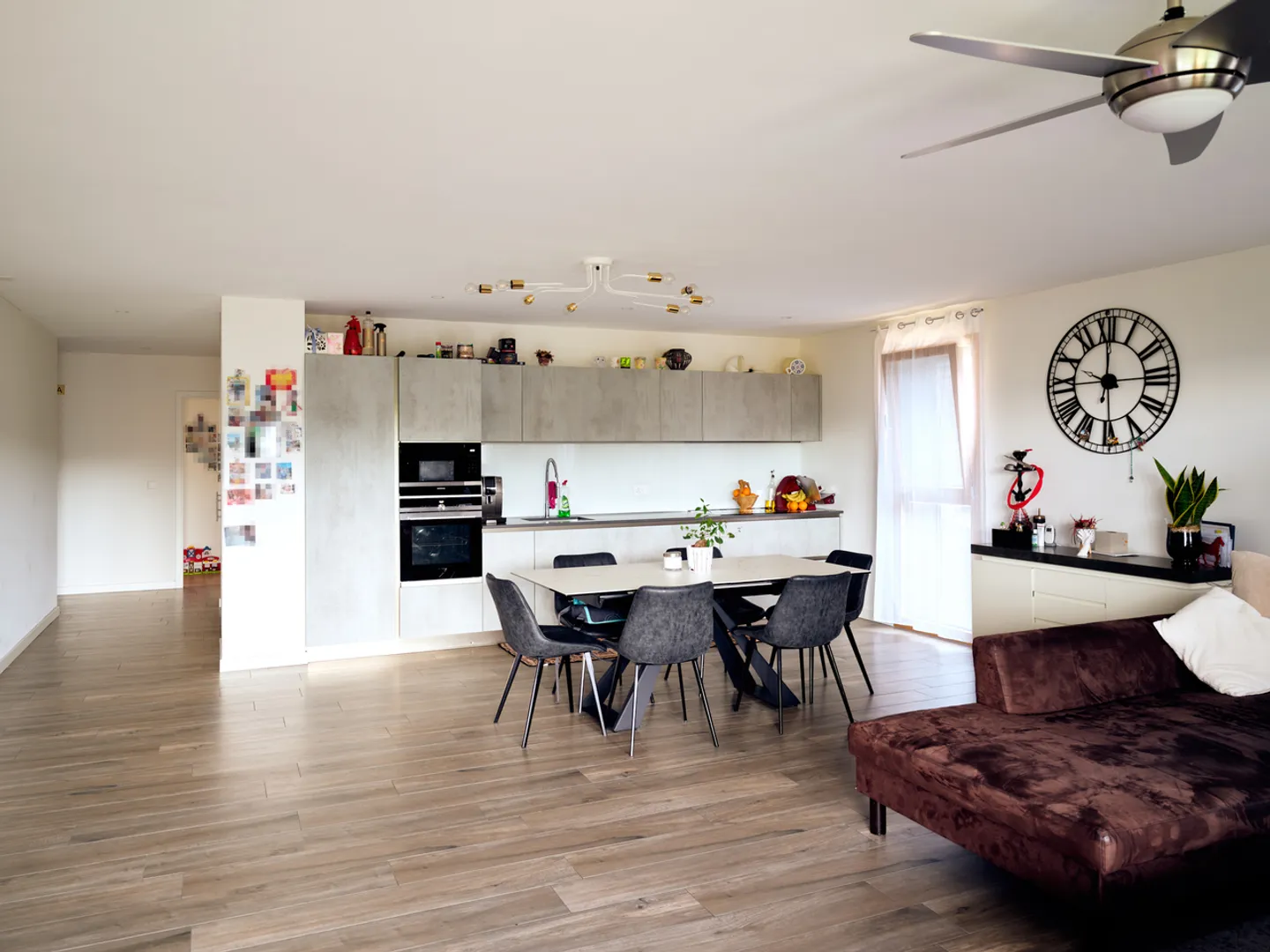 Magnifique appartement de 5,5 pièces avec 140m2 au dernier étage d'un PPE - Photo 1 sur 10