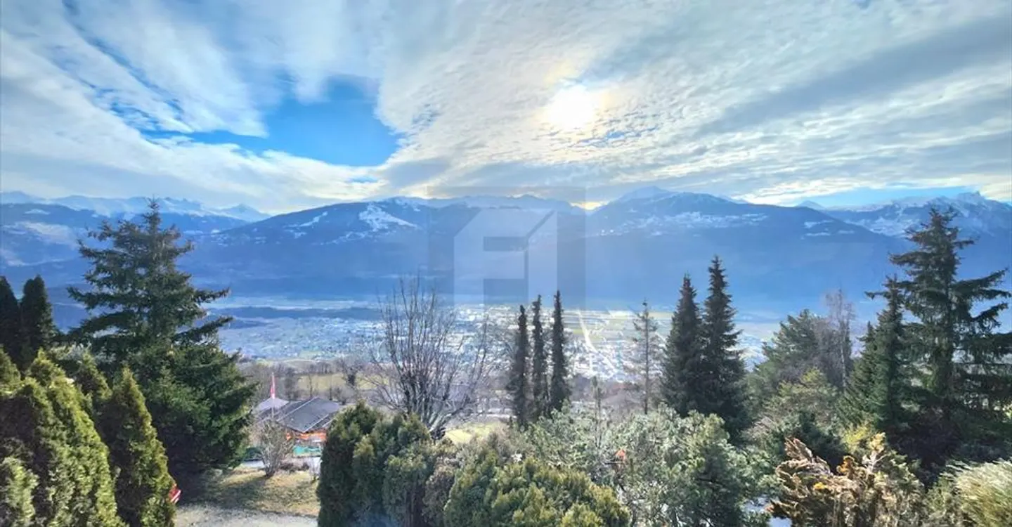 Chalet with Panoramic View - Photo 4 of 10