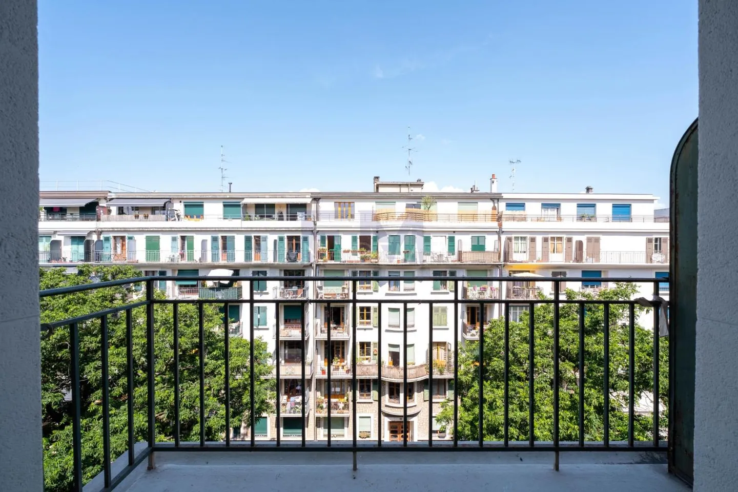 Charmant appartement 2,5 pièces - Photo 1 sur 4