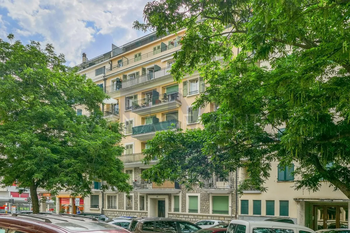 Charmant appartement 2,5 pièces - Photo 3 sur 4