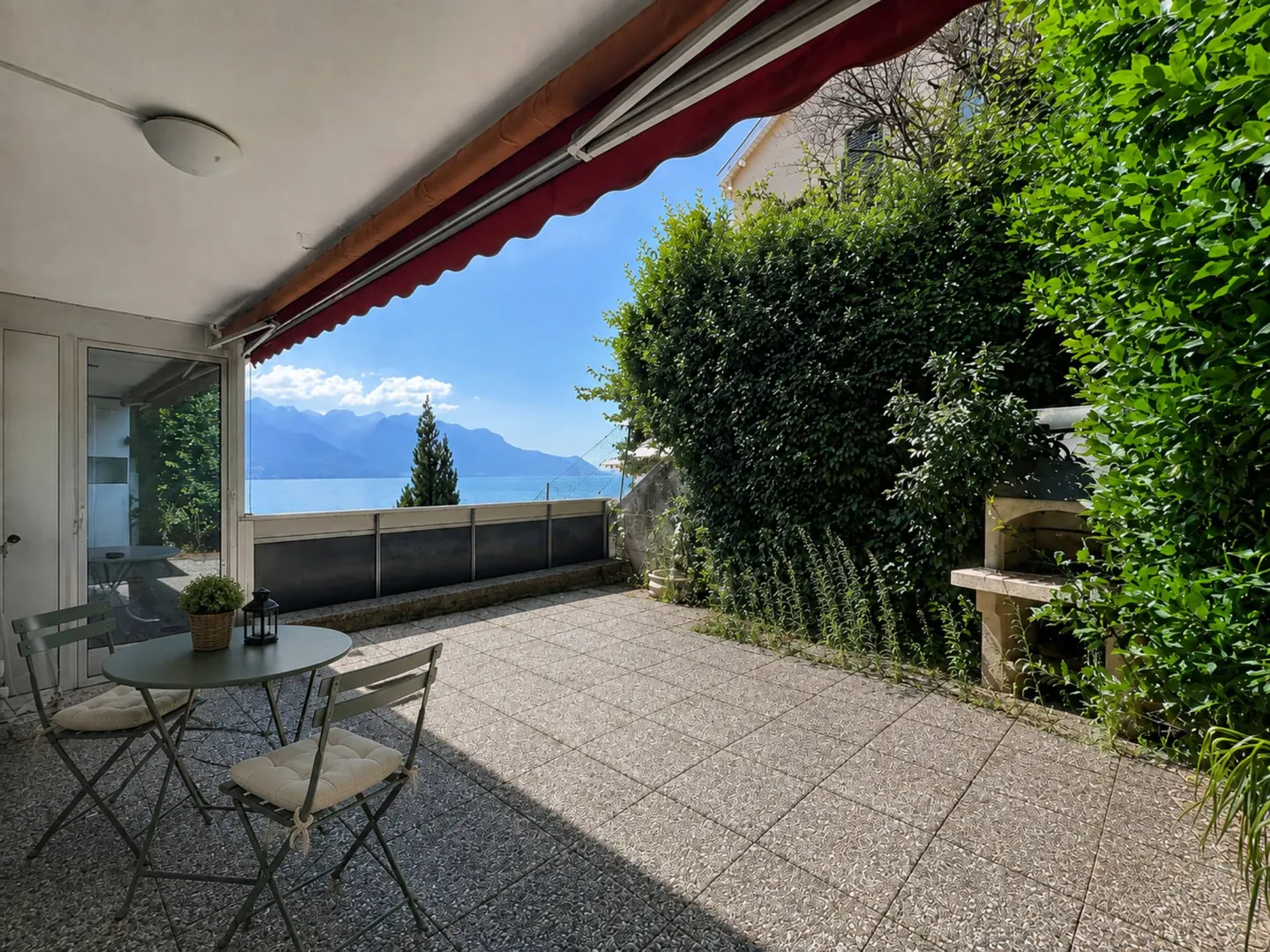 Appartement Charmant avec Vue sur le Lac - Photo 4 sur 11