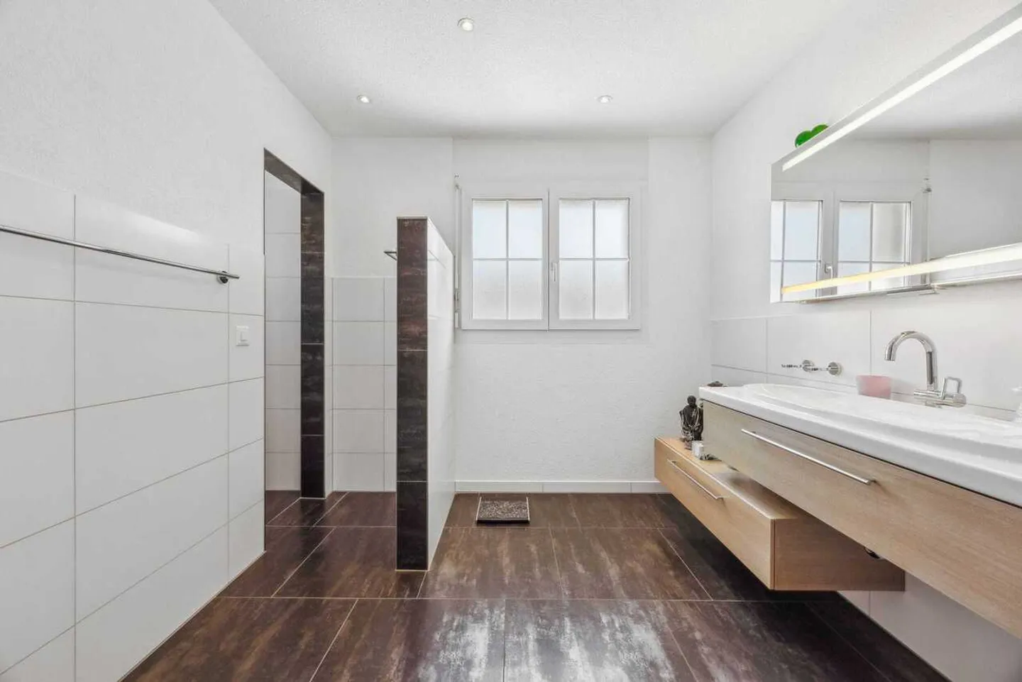 Maison individuelle élégante dans un quartier résidentiel calme de Suhr - Photo 9 sur 13