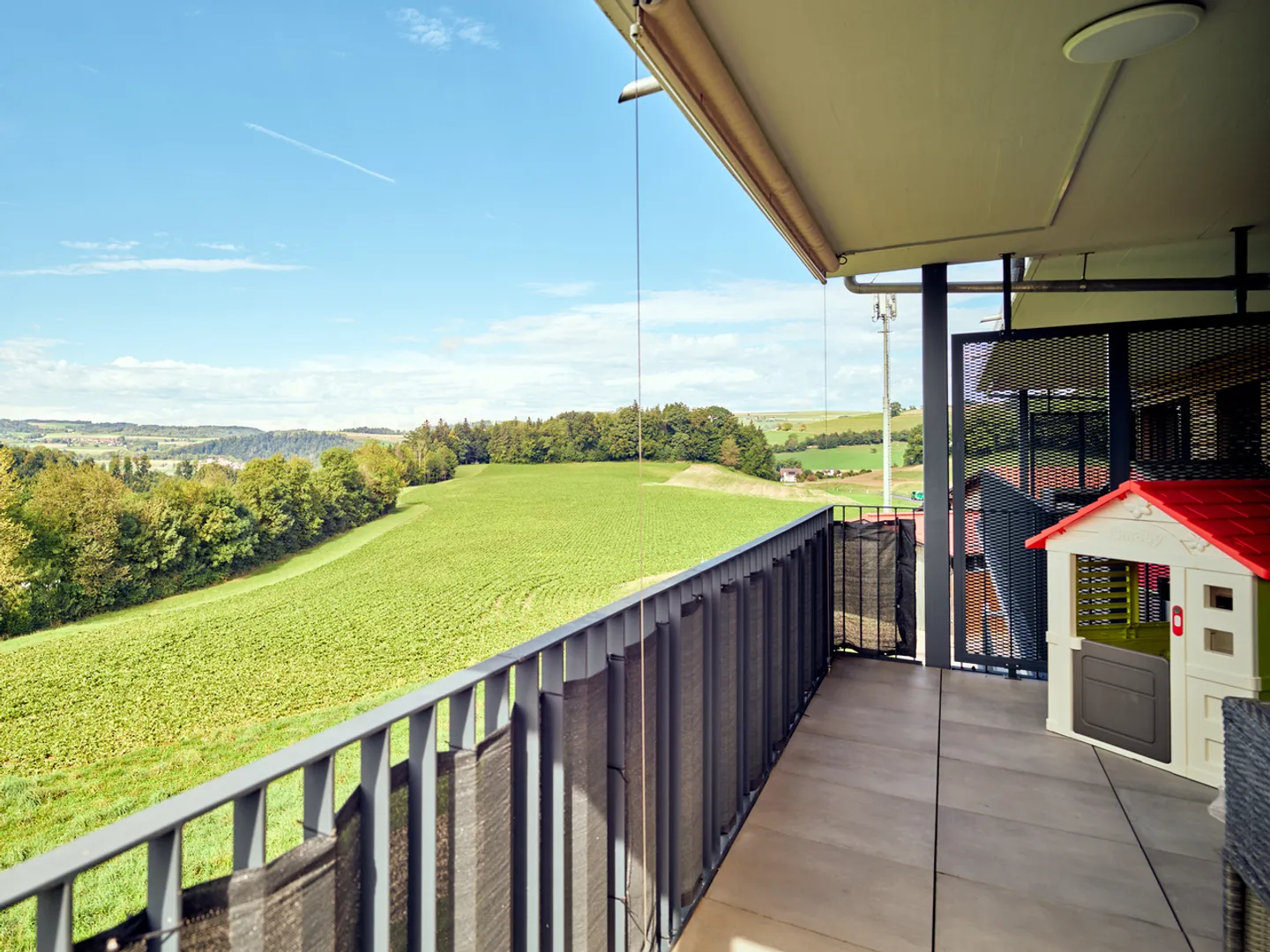 Magnifique appartement de 5,5 pièces avec 140m2 au dernier étage d'un PPE - Photo 8 sur 10