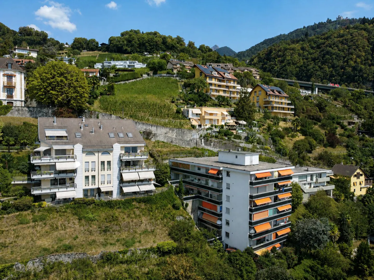 Appartement Charmant avec Vue sur le Lac - Photo 5 sur 11
