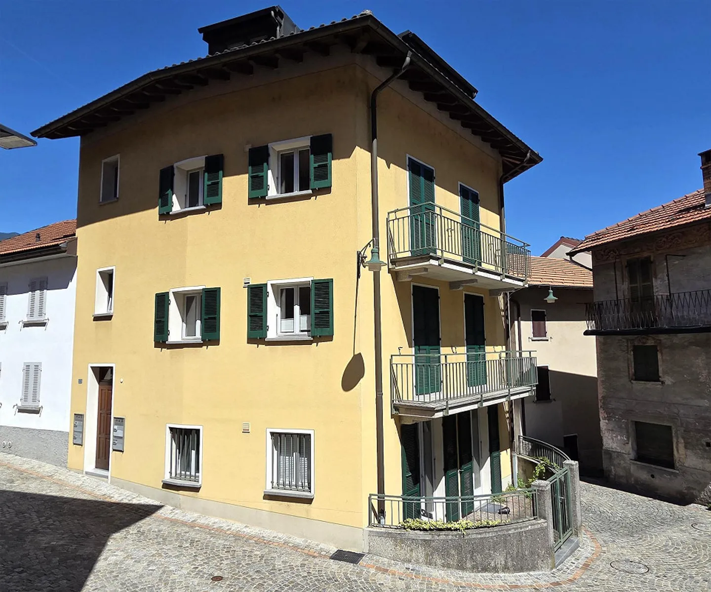 Spazioso monolocale mansardato a Bellinzona-Daro - Foto 7 di 9