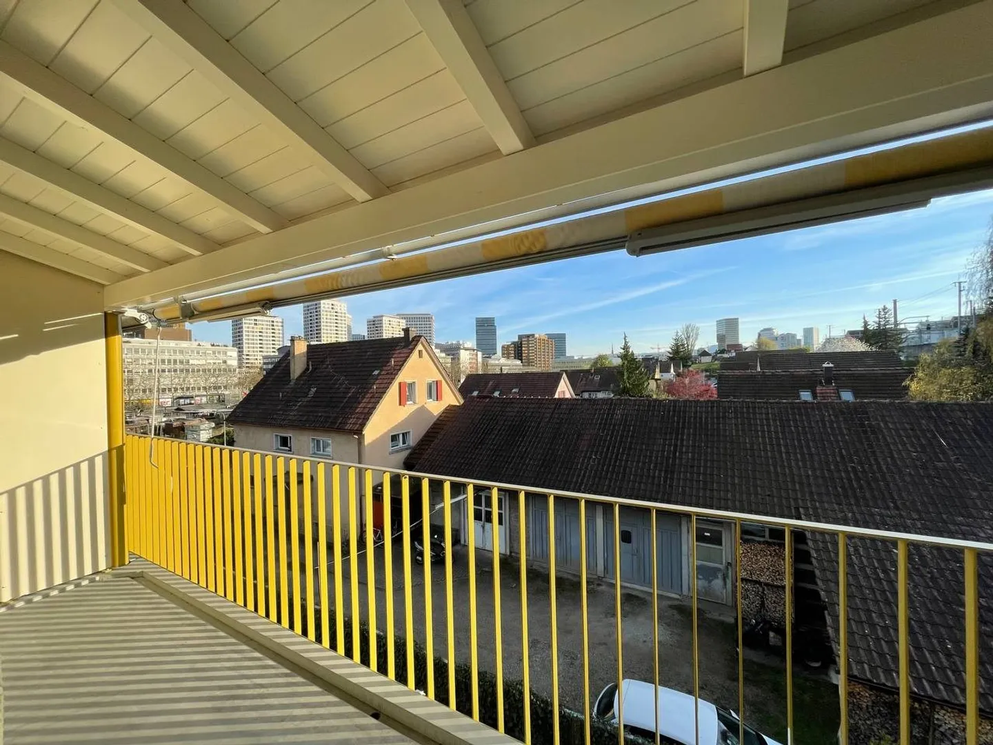 Attractive bright apartment with beautiful views! - Photo 8 of 9