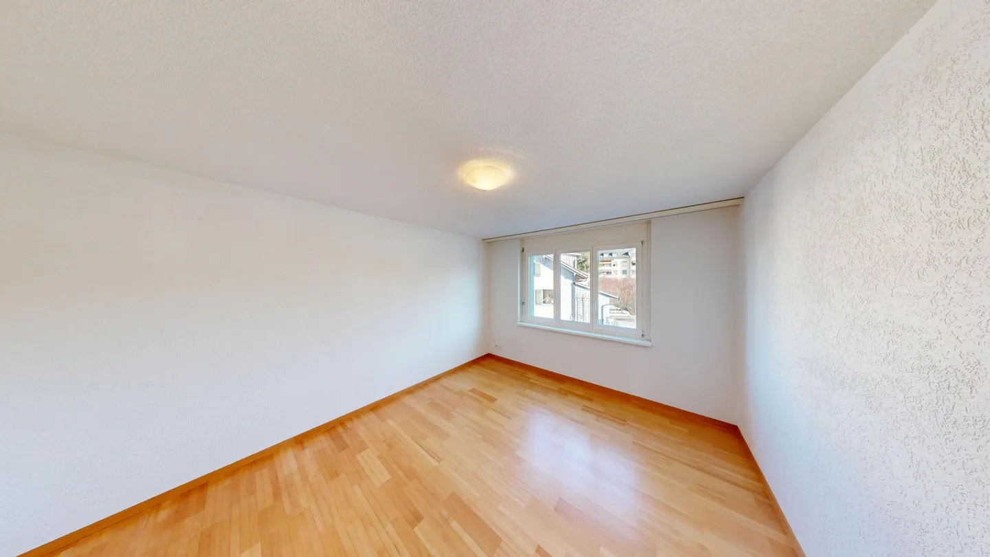 Living close to the center with nature connection - well-kept 3.5-room apartment in Uster - Photo 6 of 14