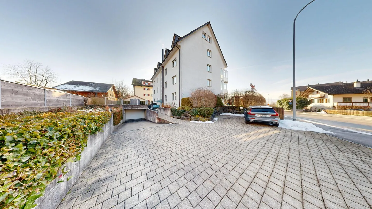 Living close to the center with nature connection - well-kept 3.5-room apartment in Uster - Photo 11 of 14