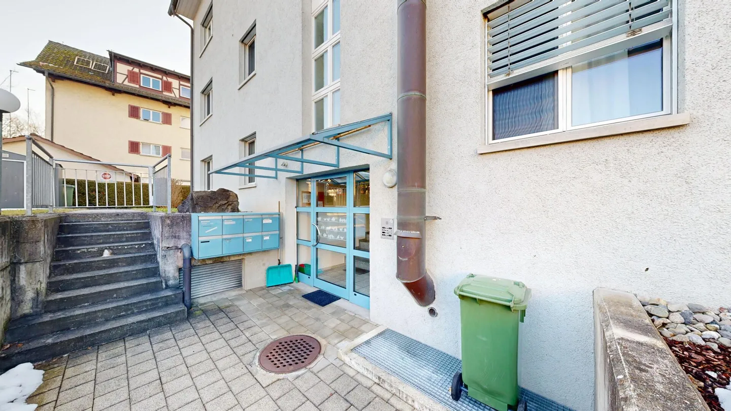 Living close to the center with nature connection - well-kept 3.5-room apartment in Uster - Photo 12 of 14