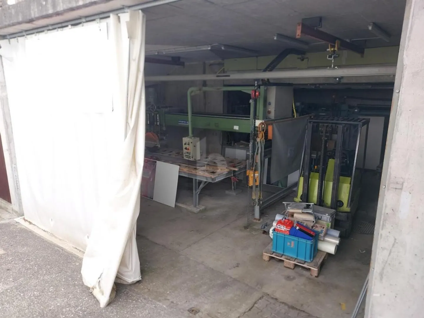 Voll ausgestattete Werkstatt zu vermieten - Foto 3 von 4