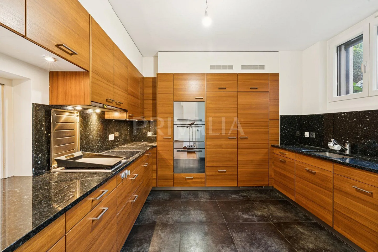 Charming Townhouse in Champel - Photo 2 of 6