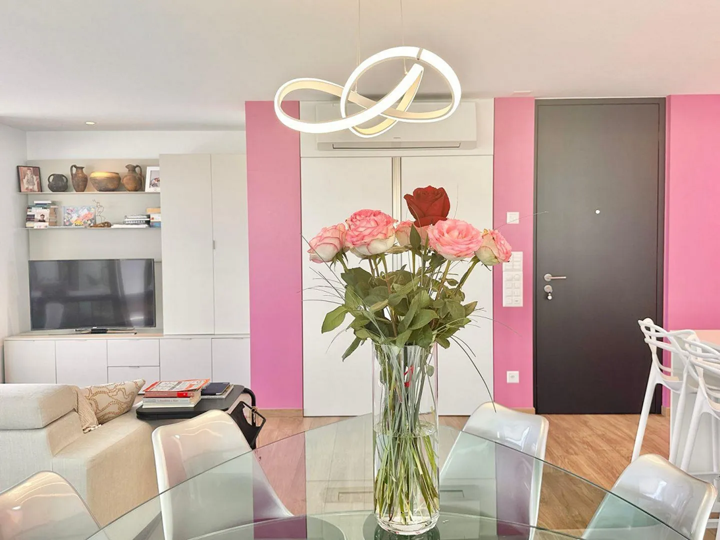 Attico moderno con 40 m² di terrazza e vista panoramica su Locarno ... - Photo 21 sur 26