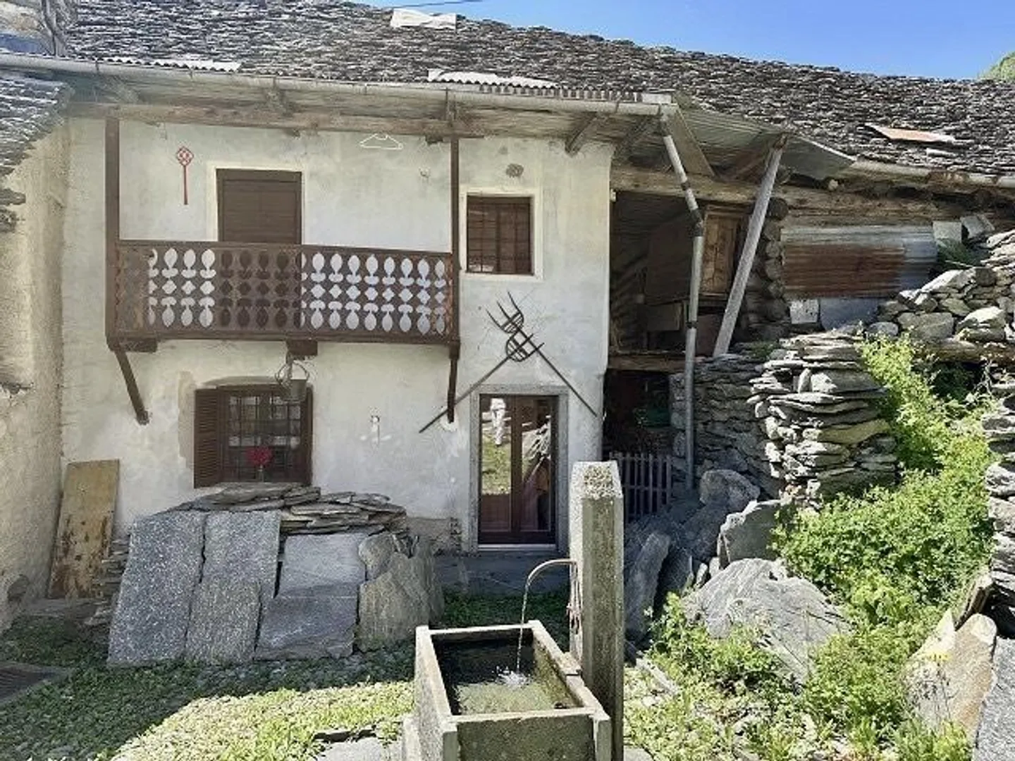 Maison de village 4 pièces avec patio et jardin, très calme, ensoleillé - Photo 2 sur 12