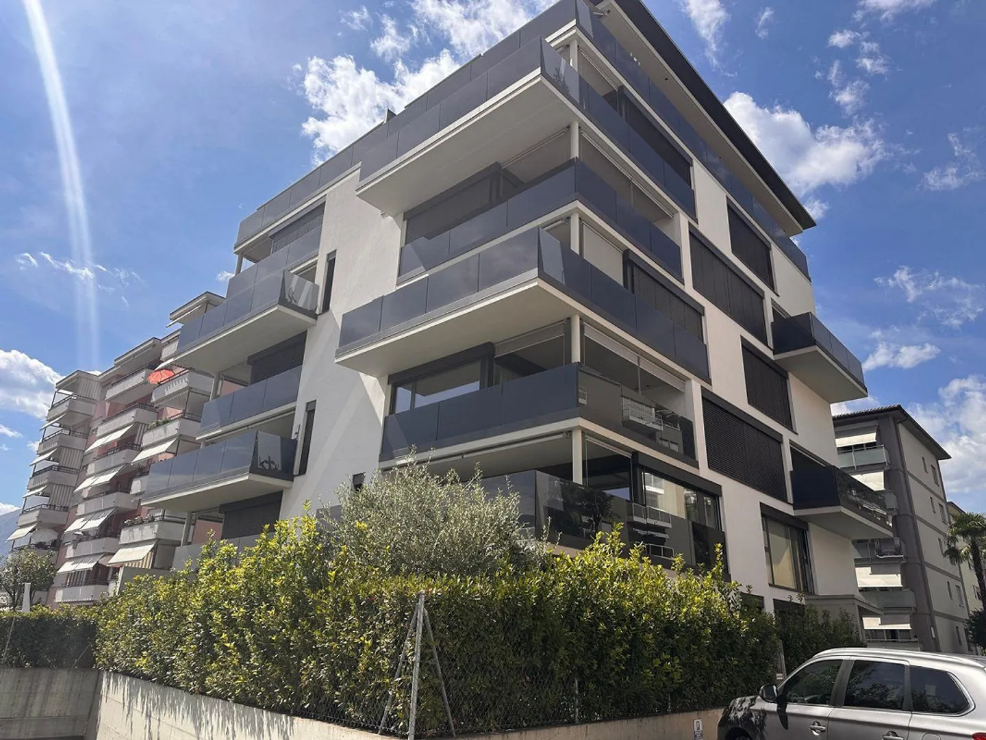 Attico moderno con 40 m² di terrazza e vista panoramica su Locarno ... - Photo 26 sur 26