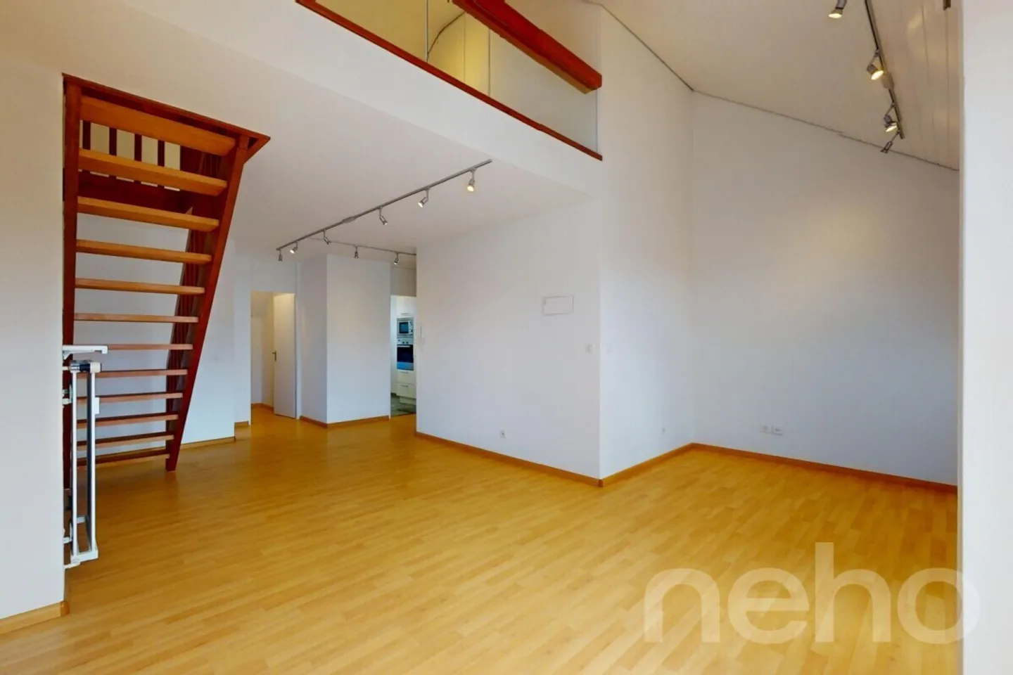 Appartement penthouse de 2,5 pièces avec balcon à Riehen - Photo 1 sur 13