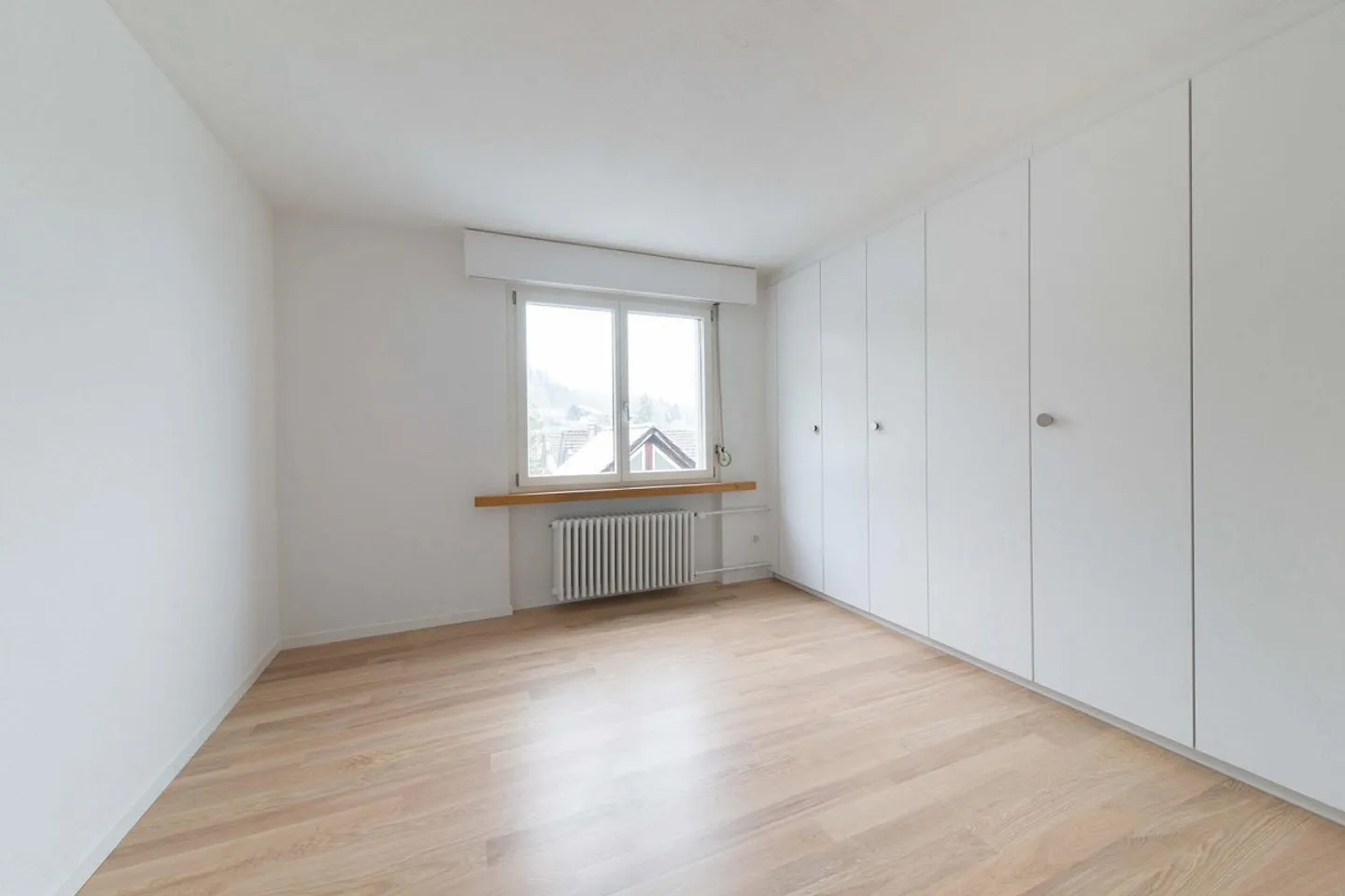 Appartement 3 1/2 pièces entièrement rénové avec vue imprenable - Photo 5 sur 9